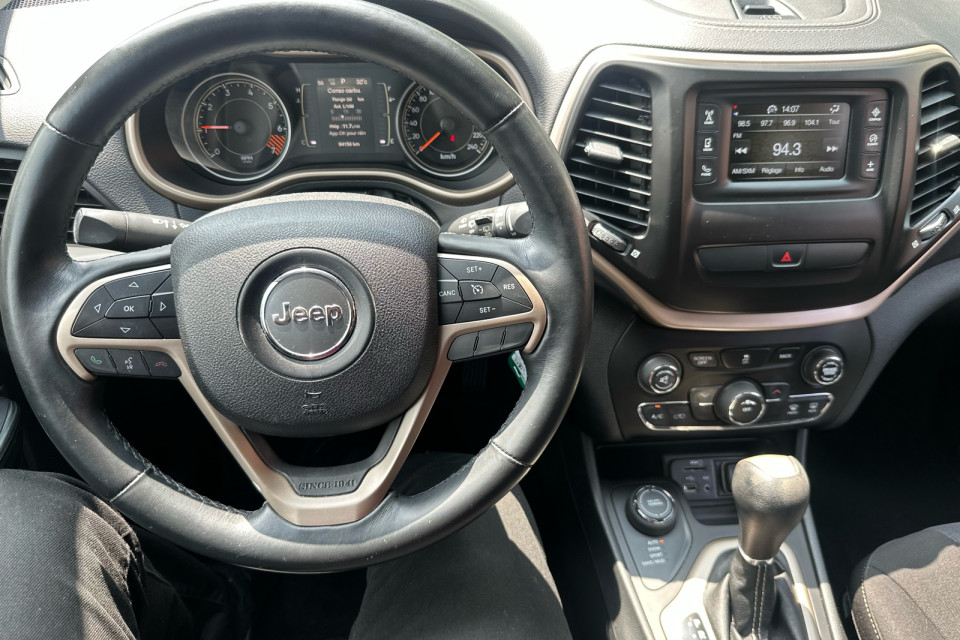 2015 Jeep Cherokee - Image 15