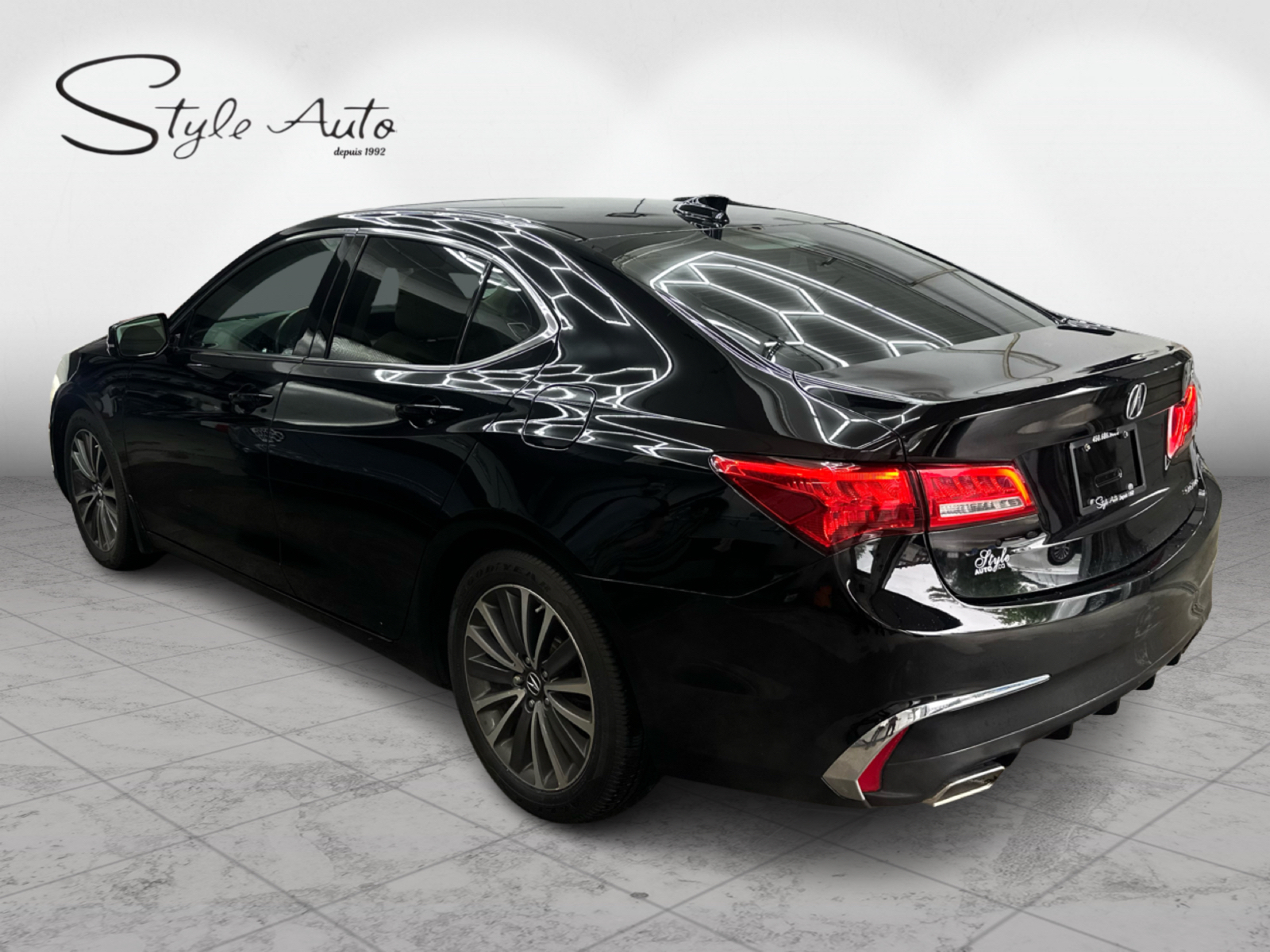 2018 Acura TLX - Image 4