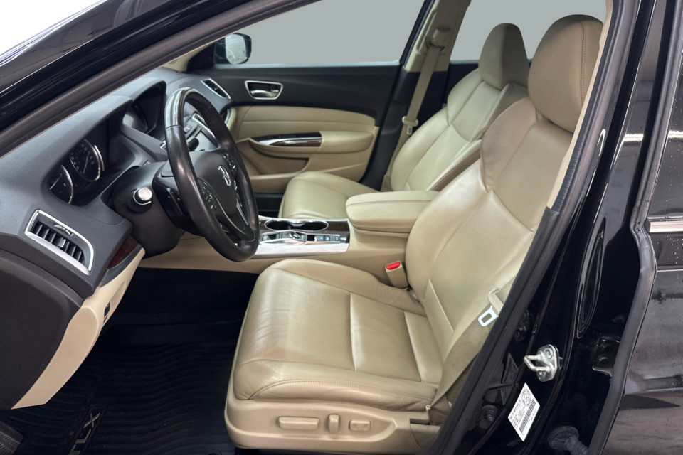 2018 Acura TLX - Image 12