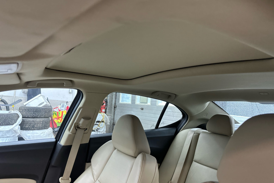 2018 Acura TLX - Image 16