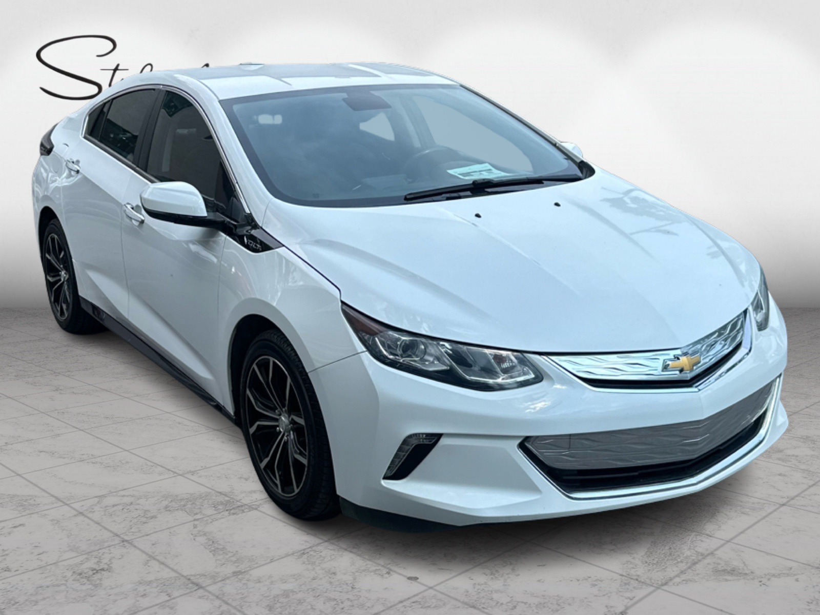 2018 Chevrolet Volt - Image 8