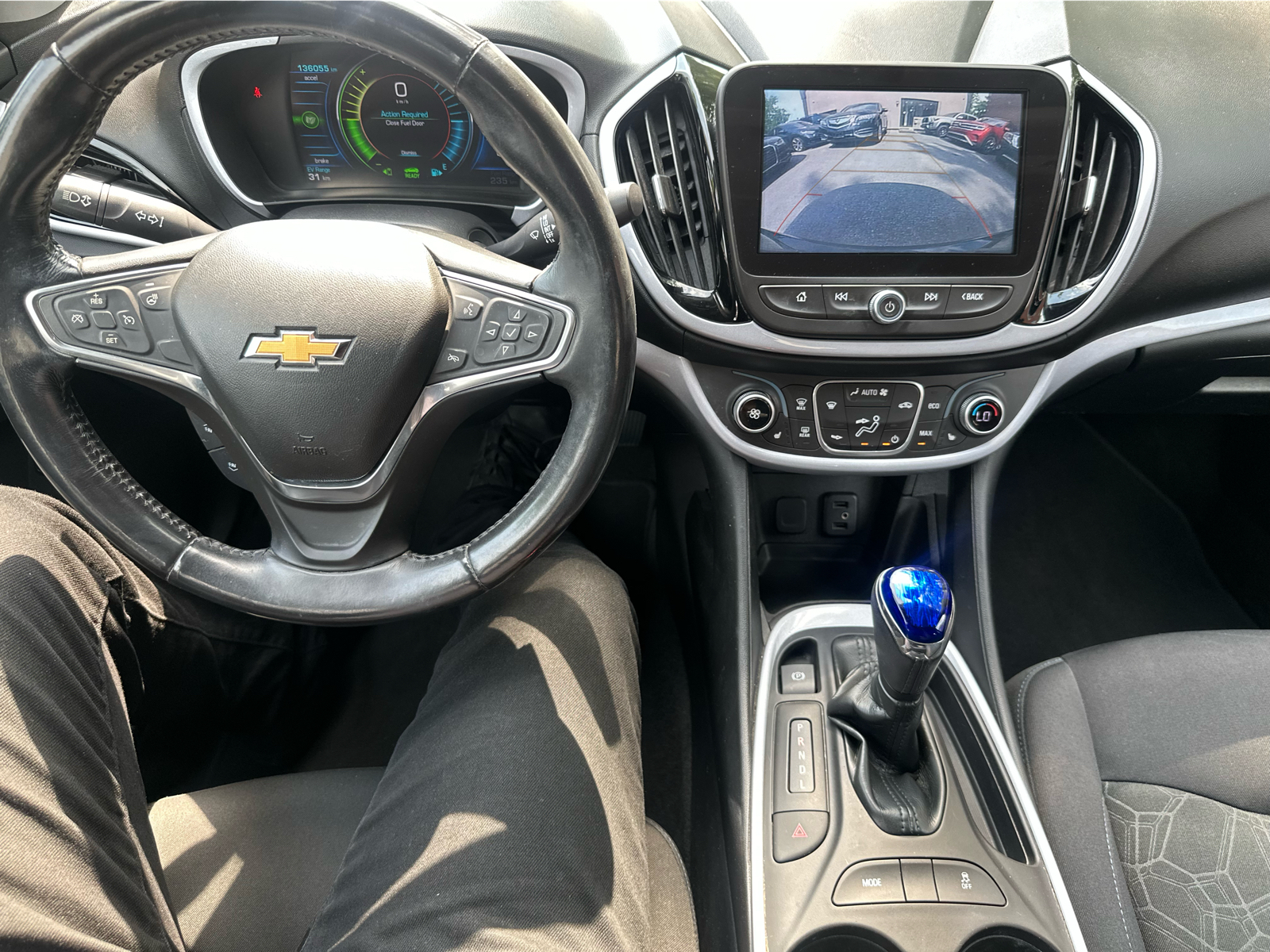 2018 Chevrolet Volt - Image 15