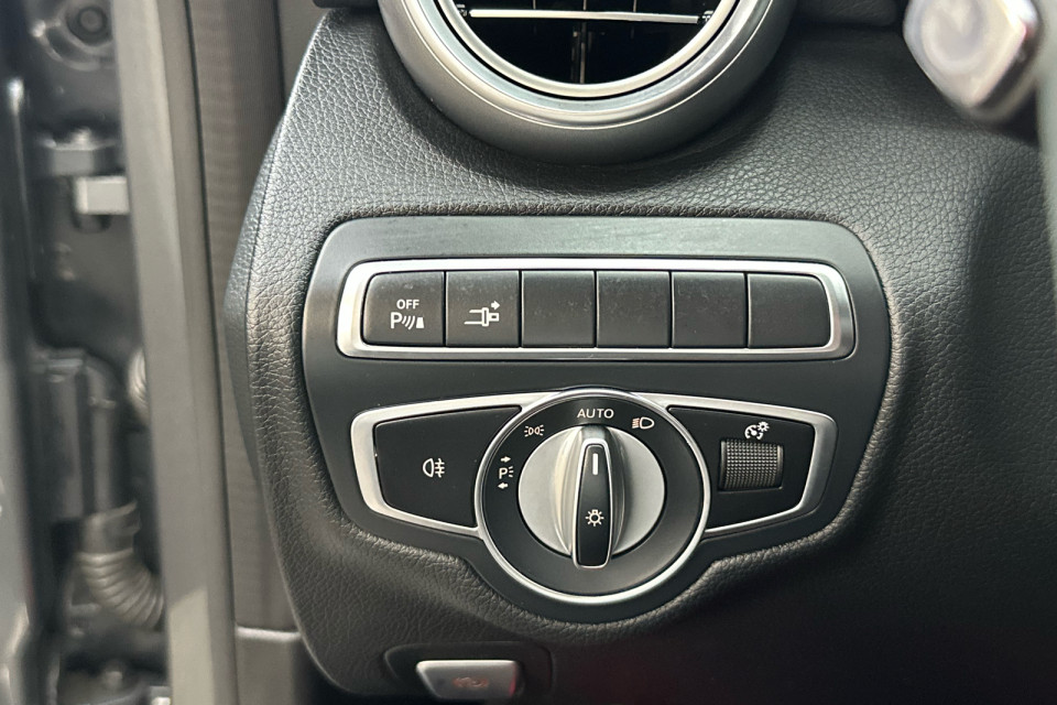 2021 Mercedes-Benz C-Class - Image 18