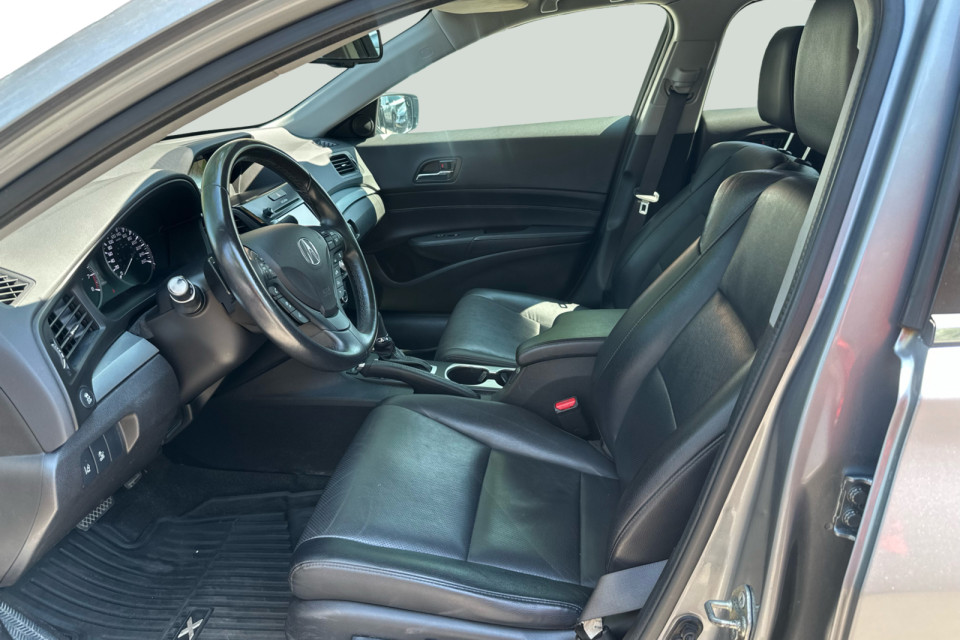 2017 Acura ILX - Image 12