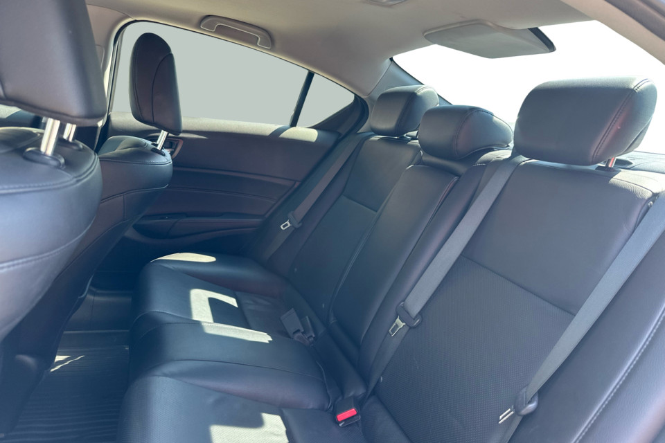 2017 Acura ILX - Image 13
