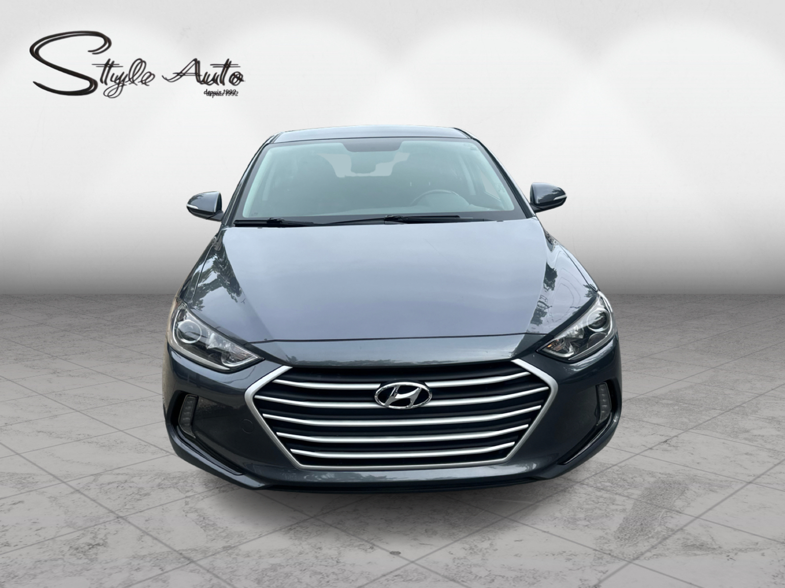 2018 Hyundai Elantra - Image 2