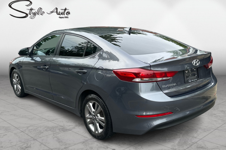 2018 Hyundai Elantra - Image 4