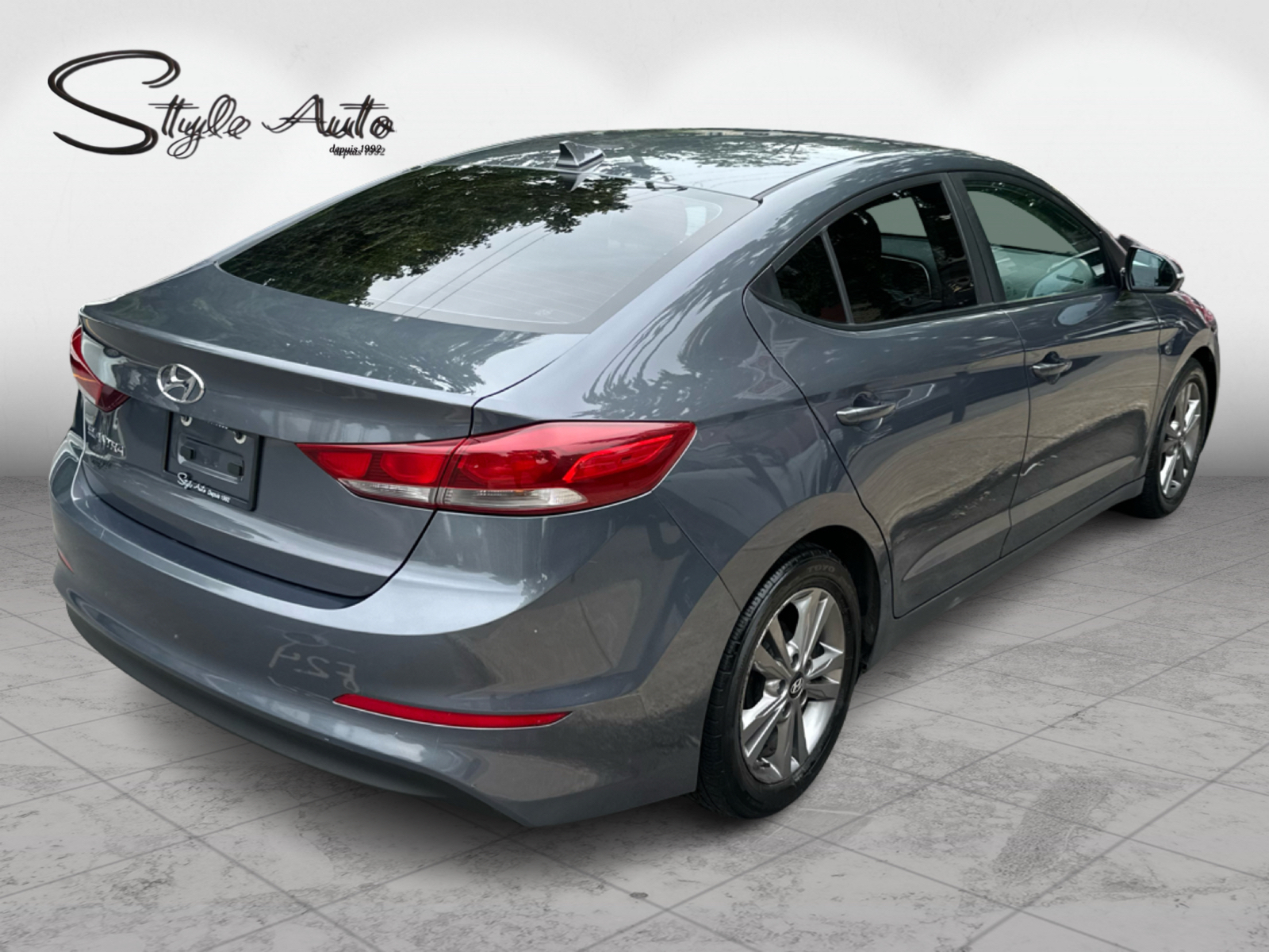 2018 Hyundai Elantra - Image 6