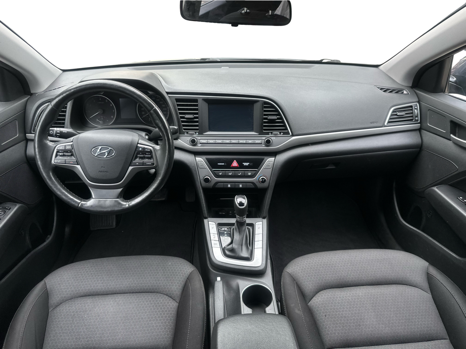 2018 Hyundai Elantra - Image 10