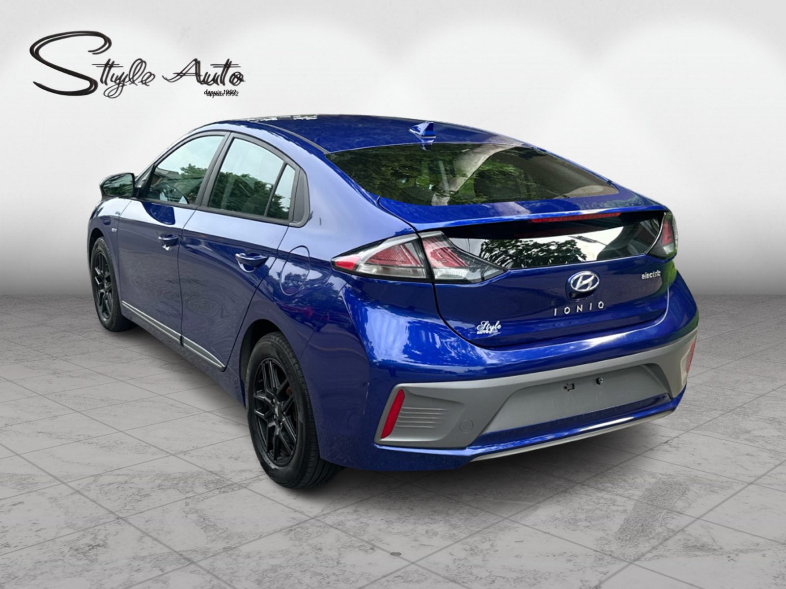 2020 Hyundai Ioniq Electric - Image 4