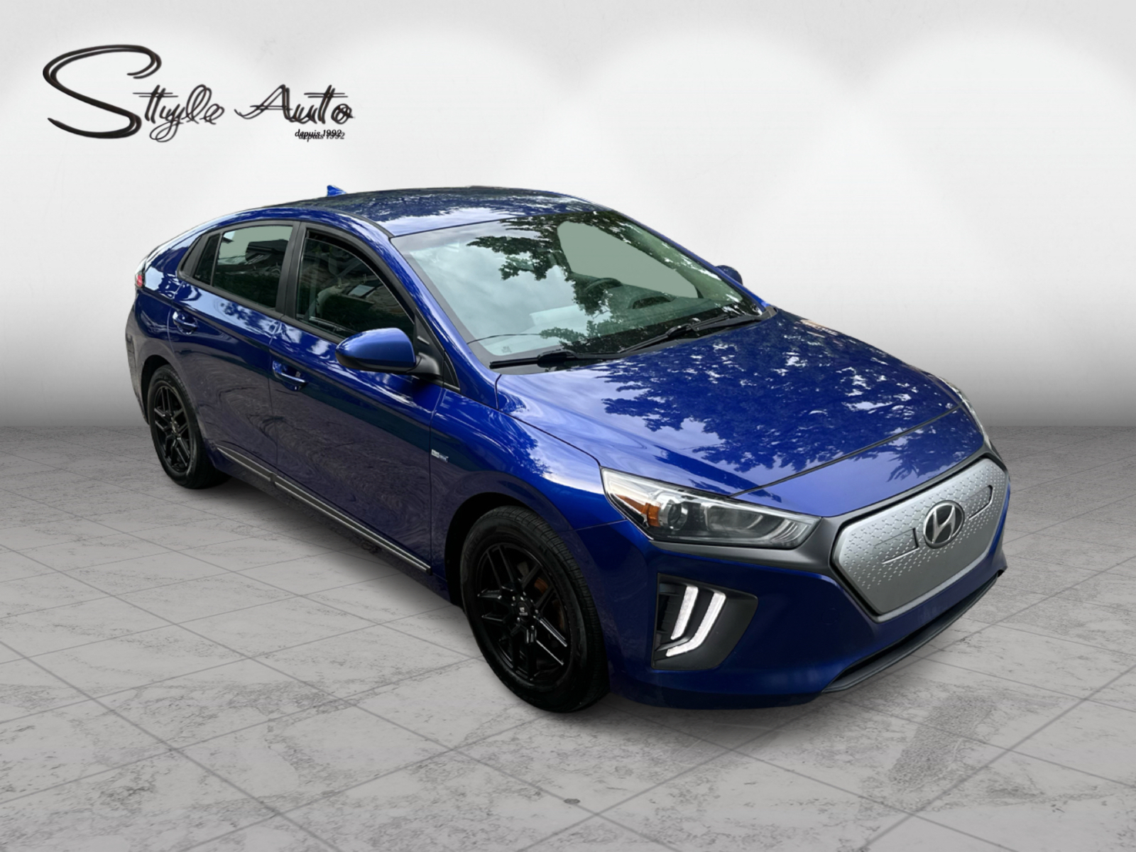2020 Hyundai Ioniq Electric - Image 8