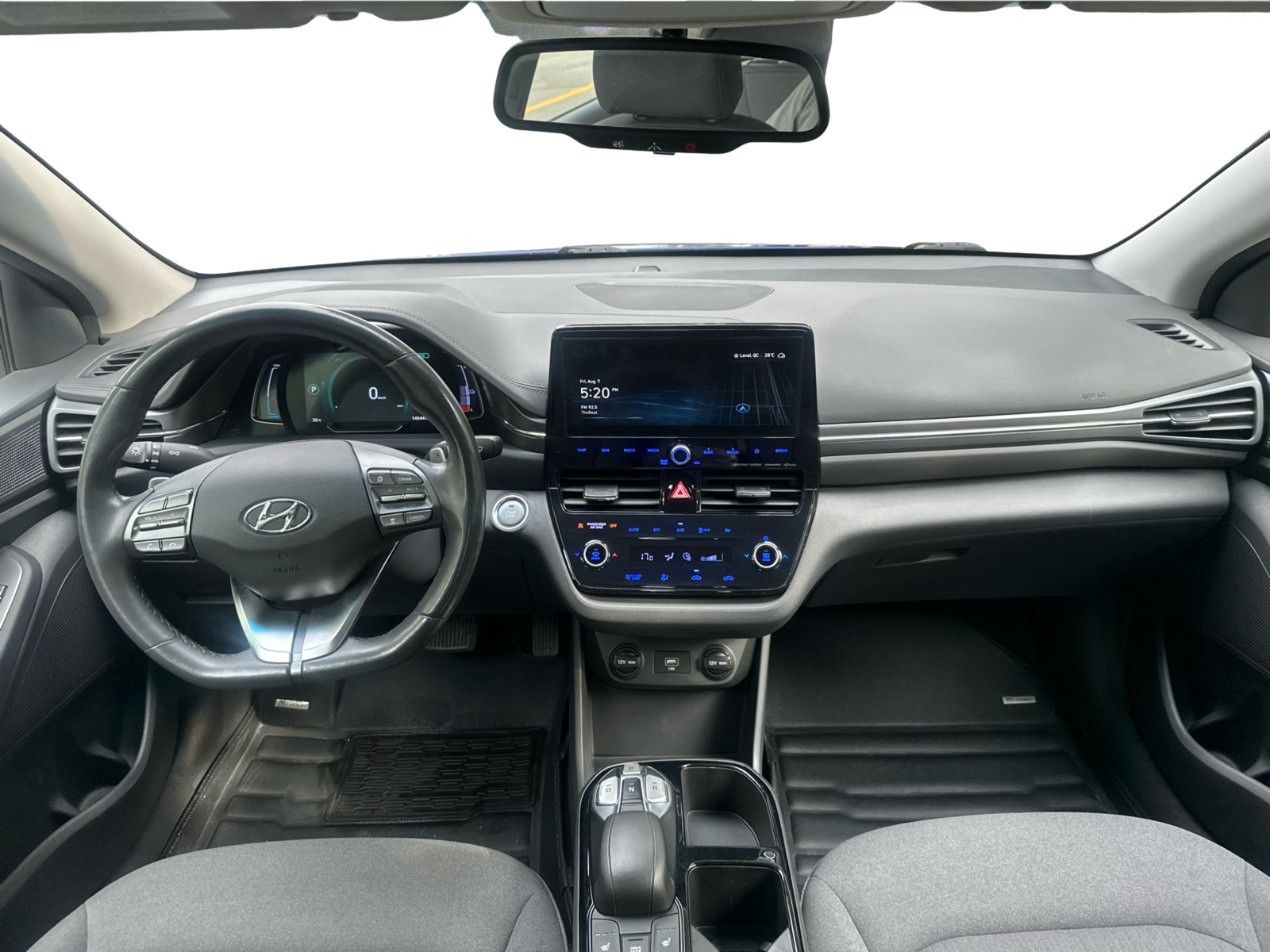 2020 Hyundai Ioniq Electric - Image 10
