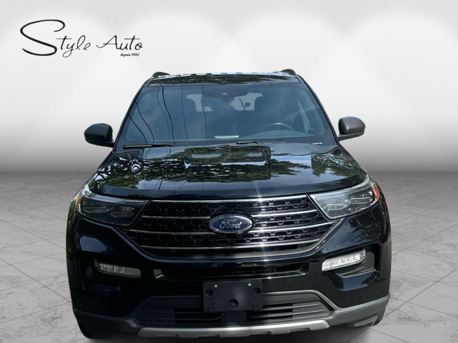 2020 Ford Explorer - Image 2