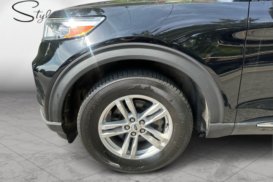2020 Ford Explorer - Image 9