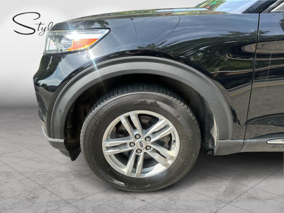 2020 Ford Explorer - Image 9