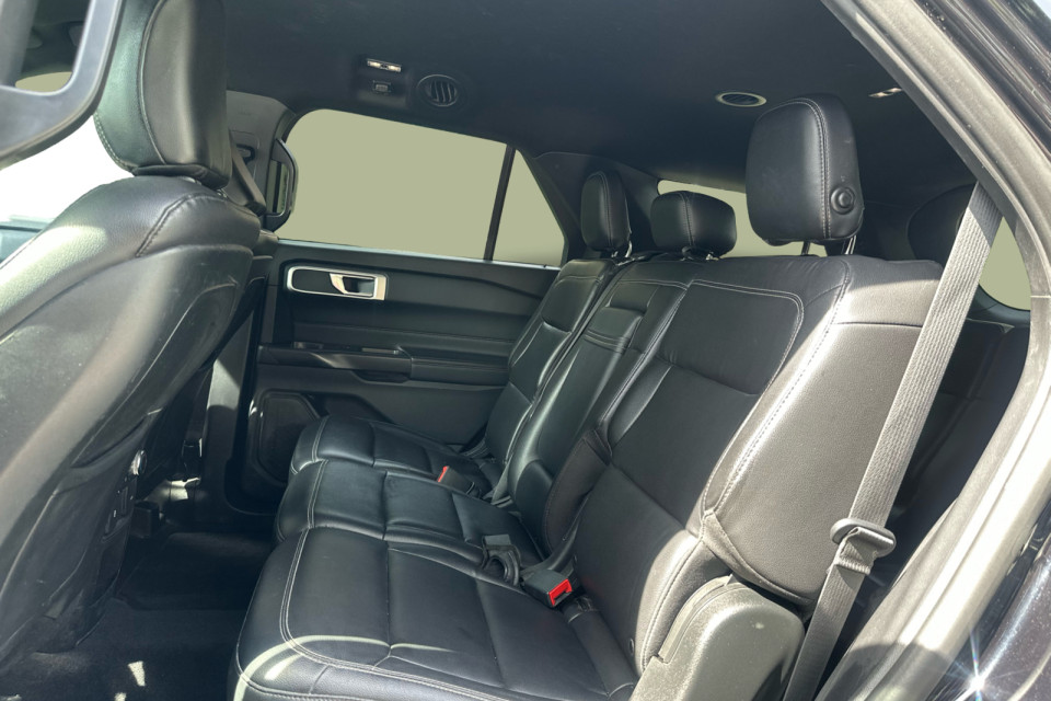 2020 Ford Explorer - Image 12