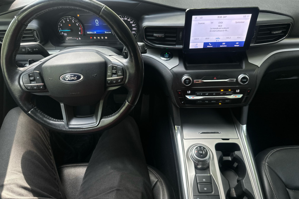 2020 Ford Explorer - Image 13