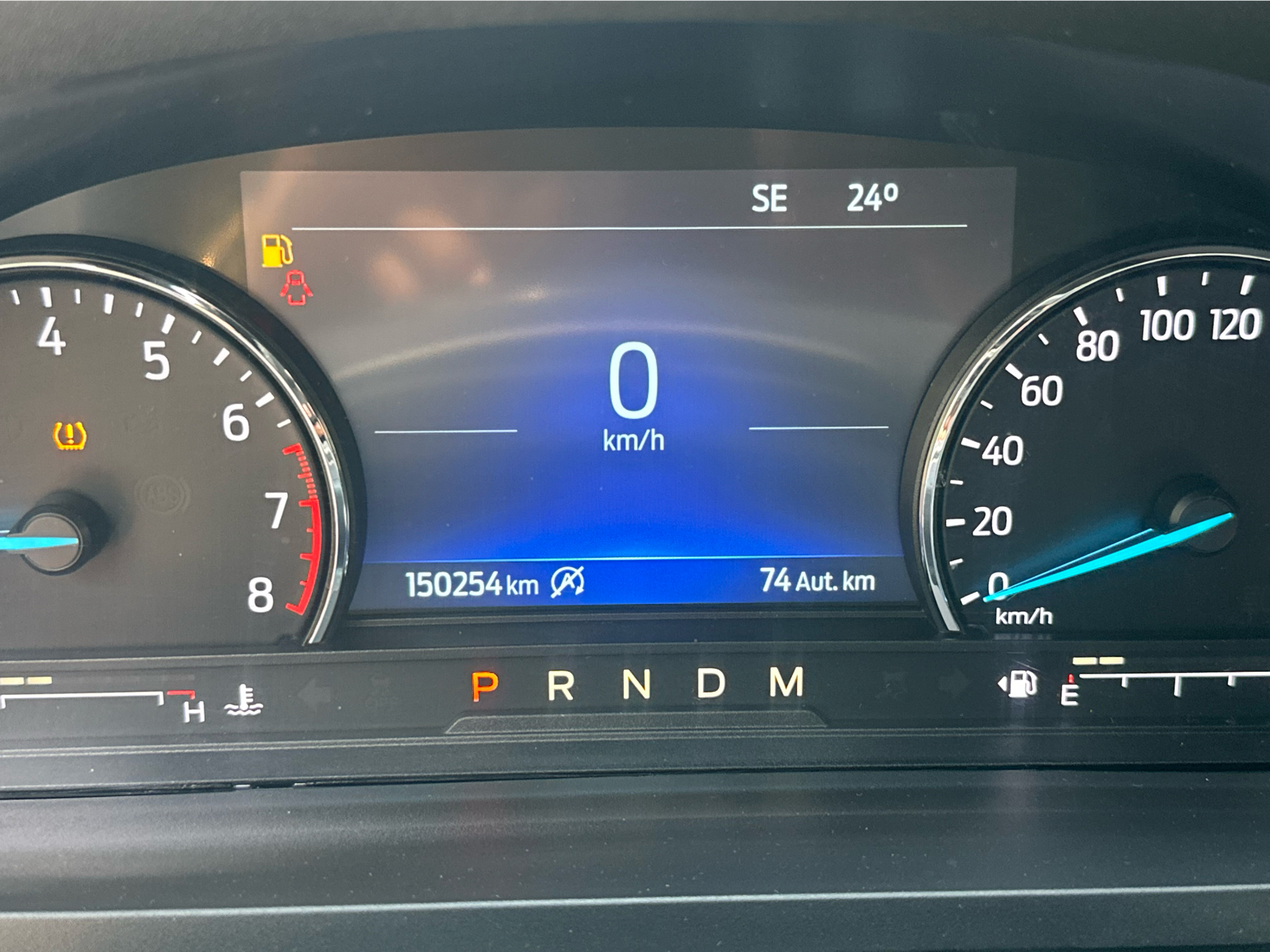 2020 Ford Explorer - Image 16