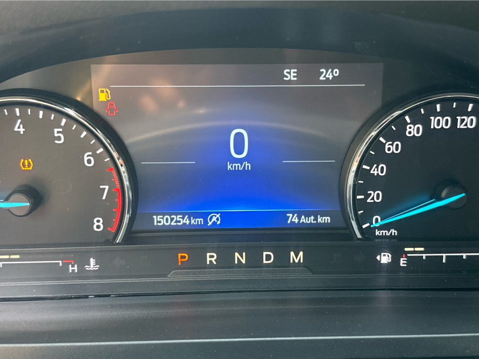 2020 Ford Explorer - Image 16