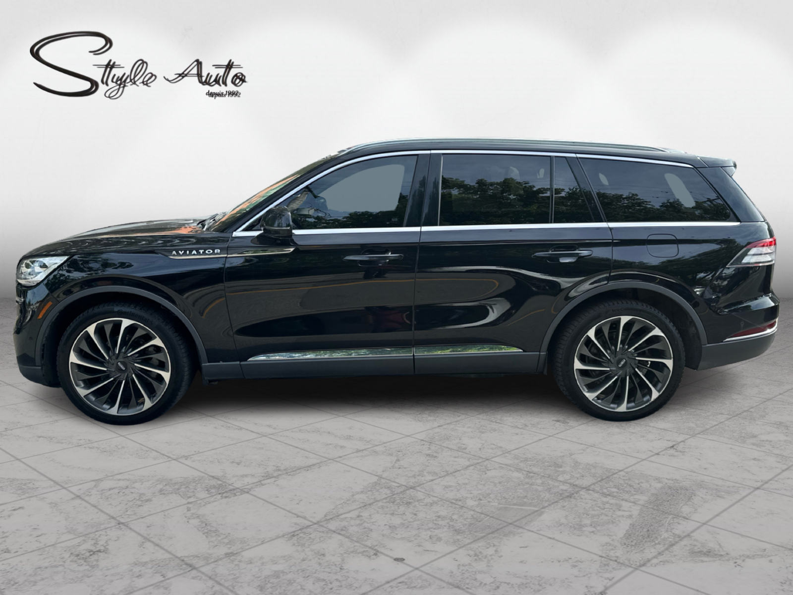 2020 Lincoln Aviator - Image 3