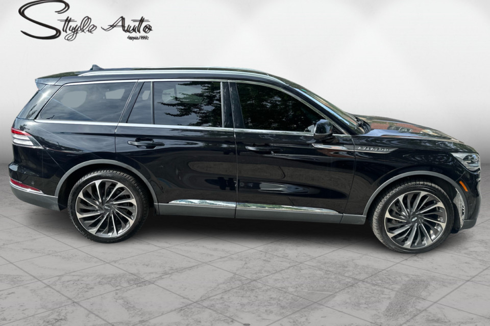 2020 Lincoln Aviator - Image 8