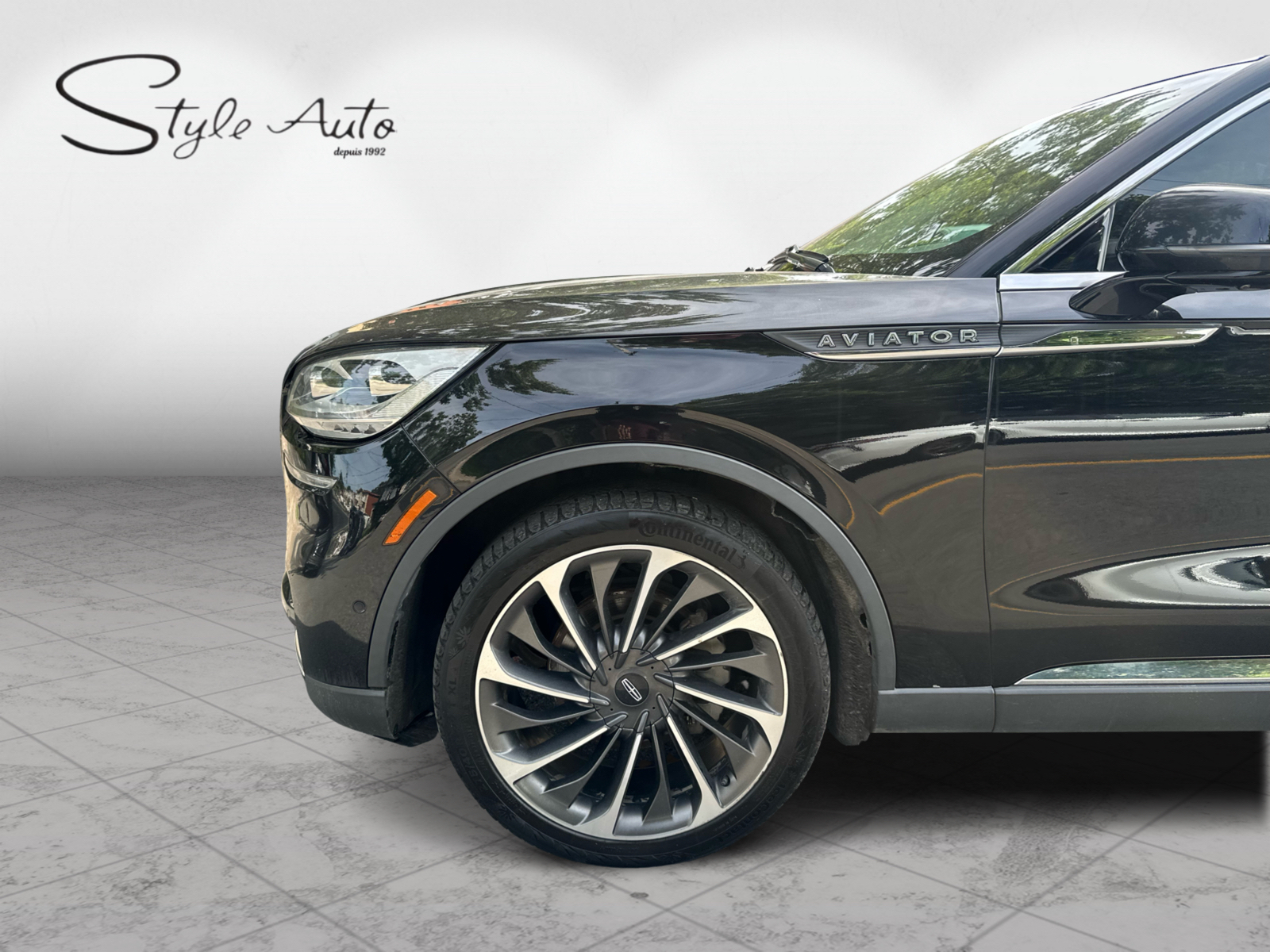 2020 Lincoln Aviator - Image 10