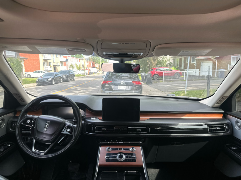 2020 Lincoln Aviator - Image 14