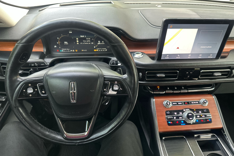 2020 Lincoln Aviator - Image 17