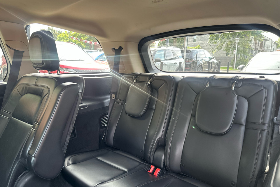 2020 Lincoln Aviator - Image 19