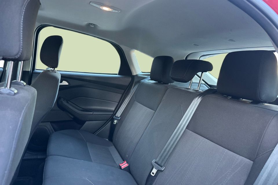 2018 Ford Focus - Image 12