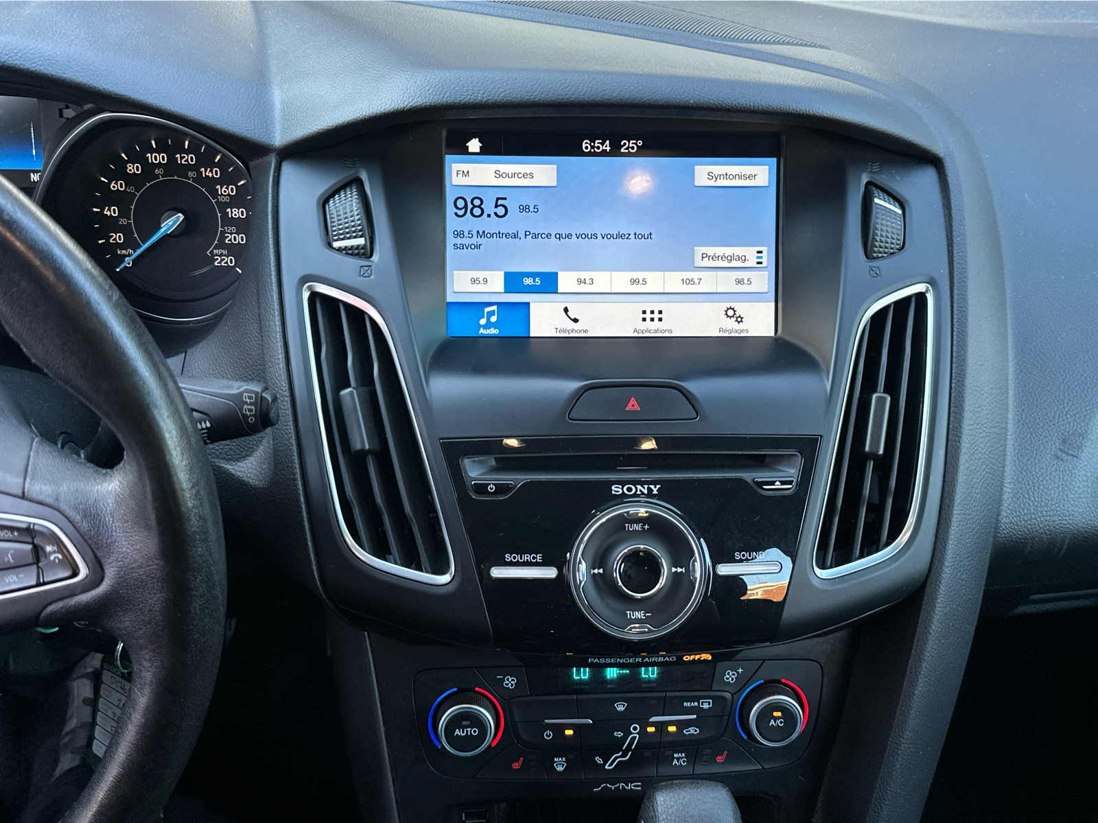 2018 Ford Focus - Image 14