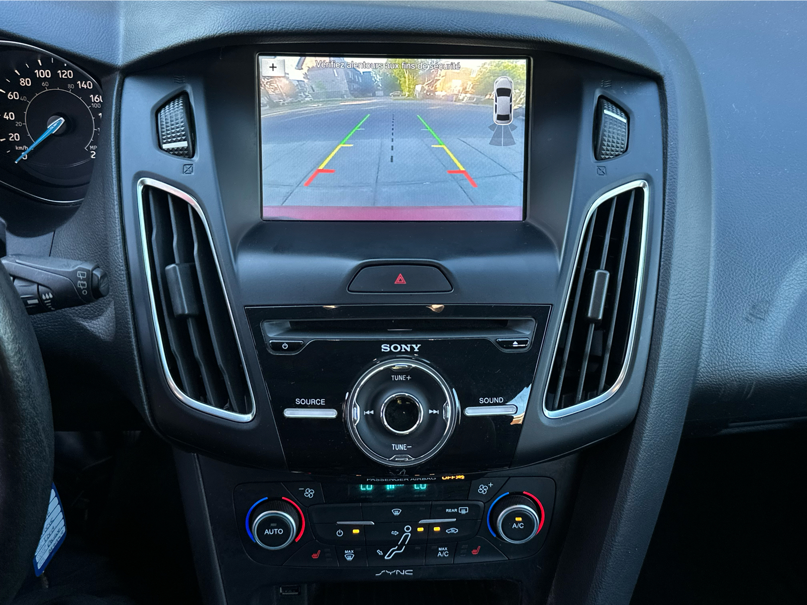 2018 Ford Focus - Image 16