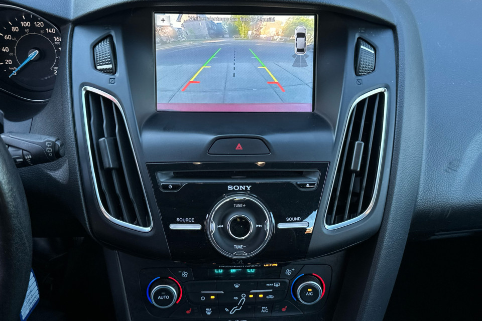 2018 Ford Focus - Image 16