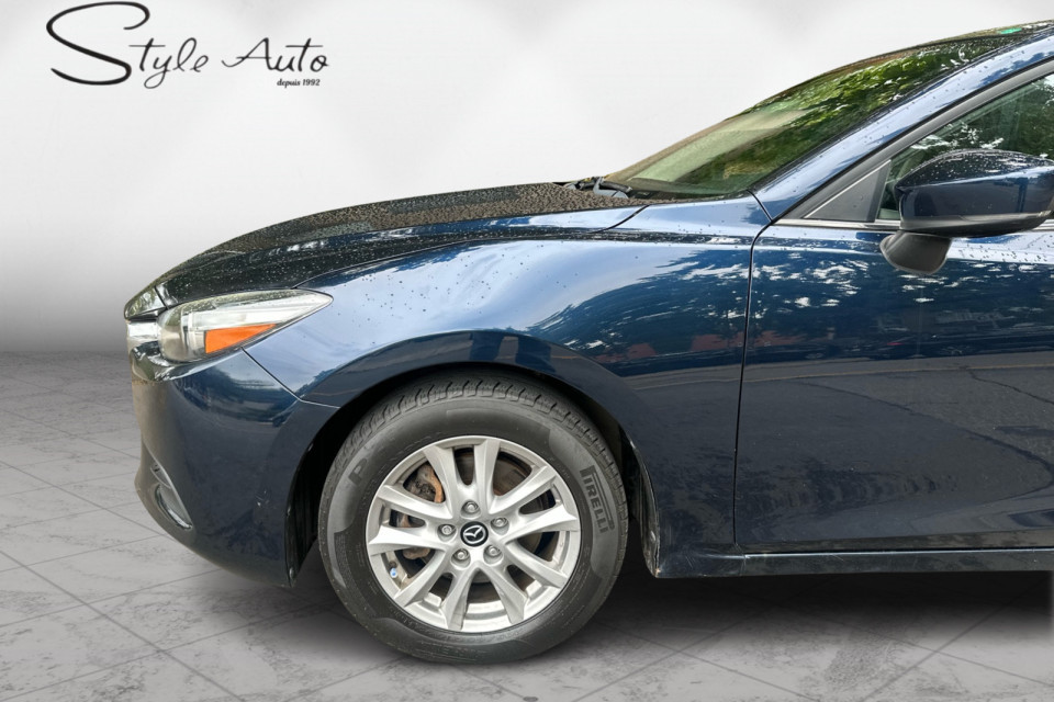 2018 Mazda Mazda3 - Image 9