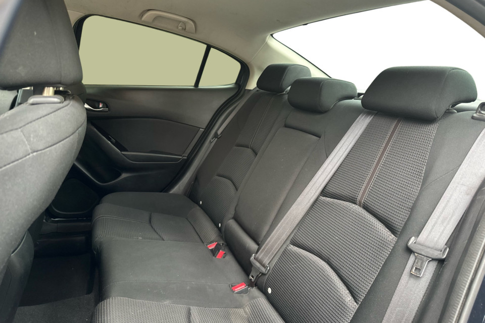 2018 Mazda Mazda3 - Image 12