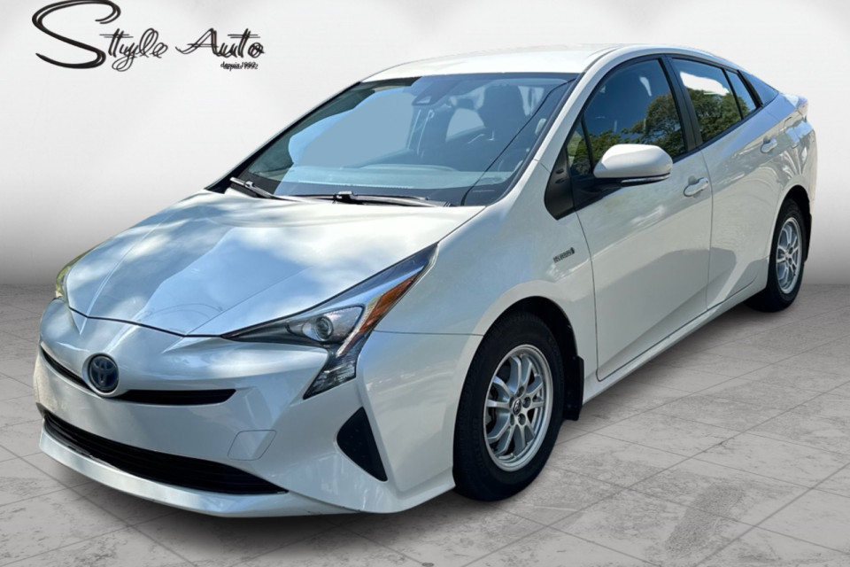 2017 Toyota Prius - Image 1