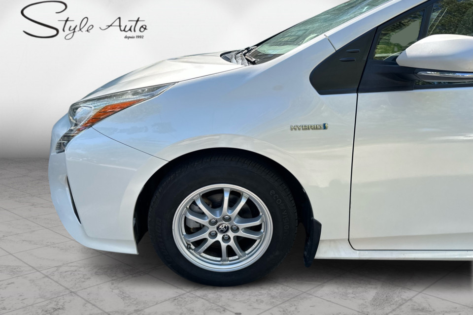 2017 Toyota Prius - Image 9