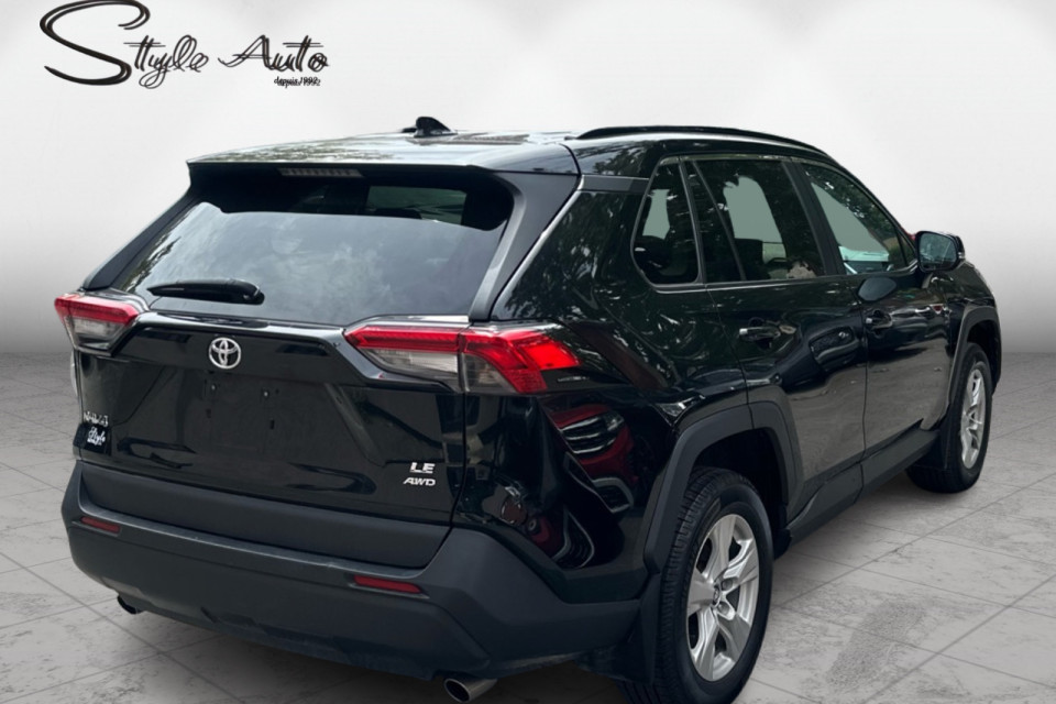 2019 Toyota RAV4 - Image 6