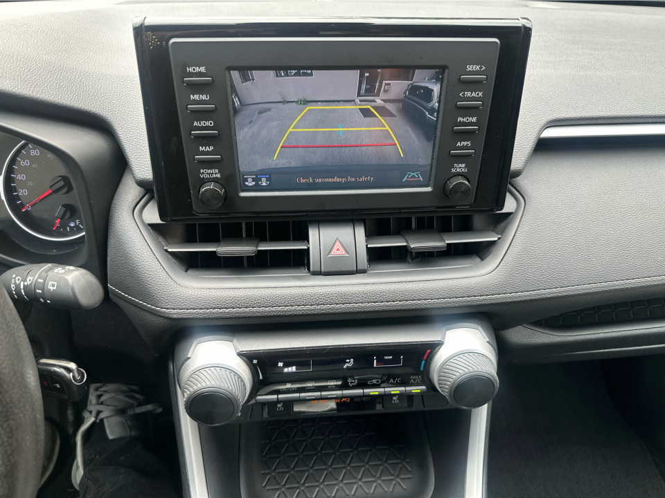 2019 Toyota RAV4 - Image 13