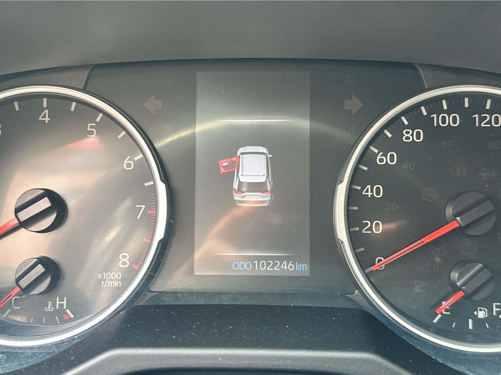 2019 Toyota RAV4 - Image 17