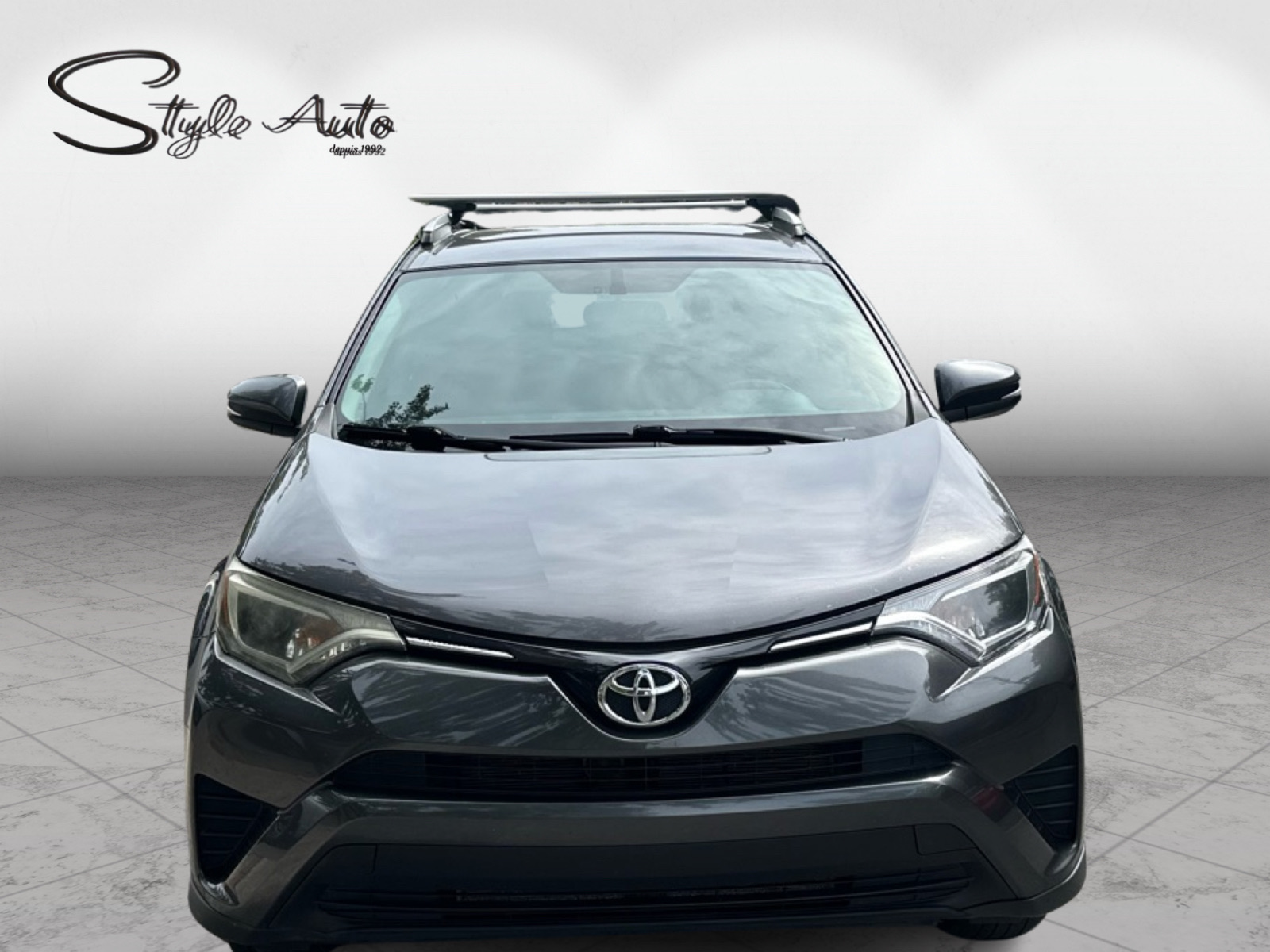2016 Toyota RAV4 - Image 2