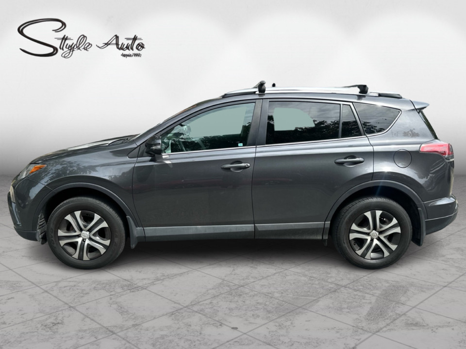2016 Toyota RAV4 - Image 3