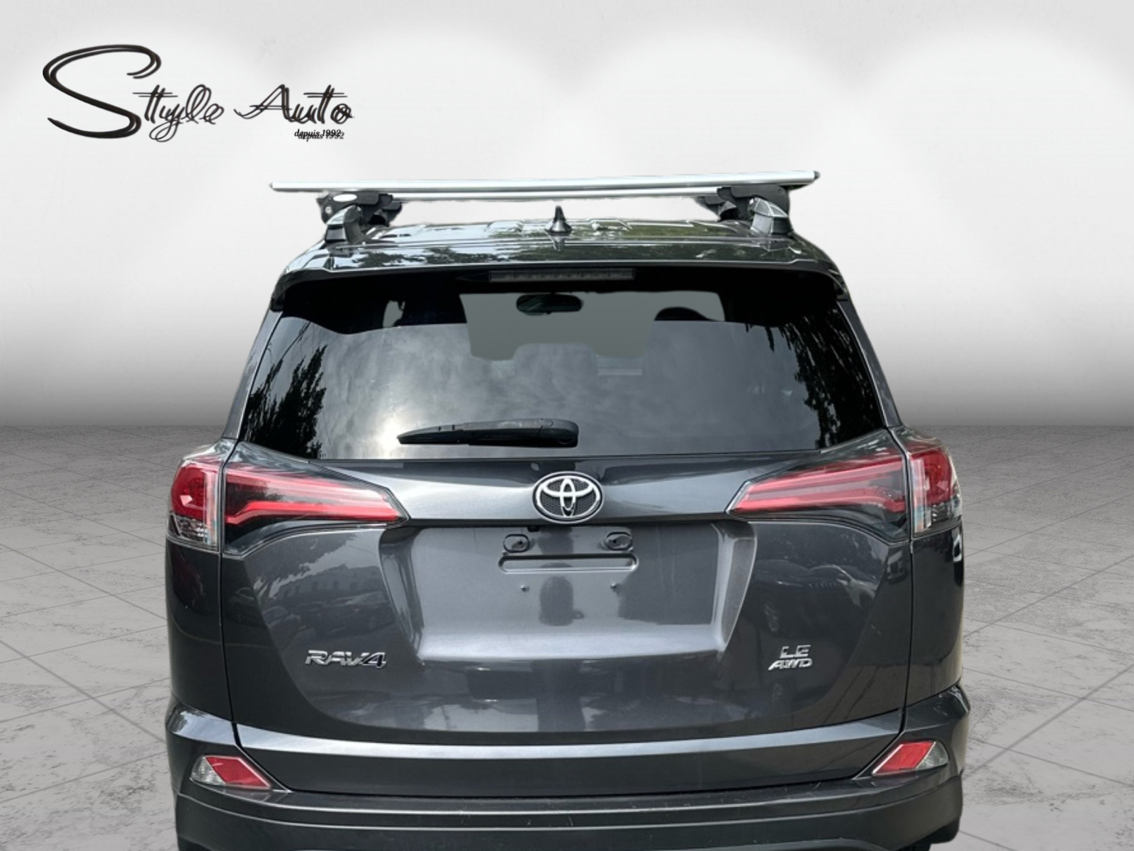 2016 Toyota RAV4 - Image 5