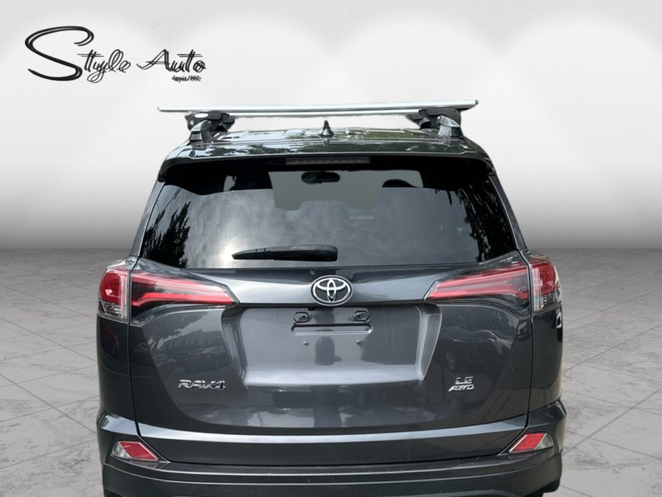 2016 Toyota RAV4 - Image 5