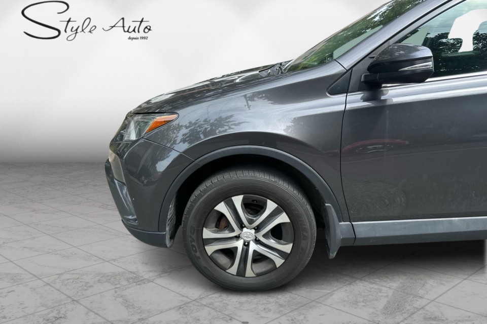 2016 Toyota RAV4 - Image 9