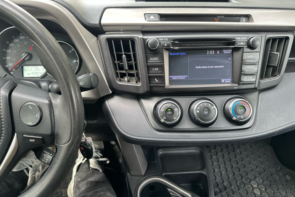 2016 Toyota RAV4 - Image 17