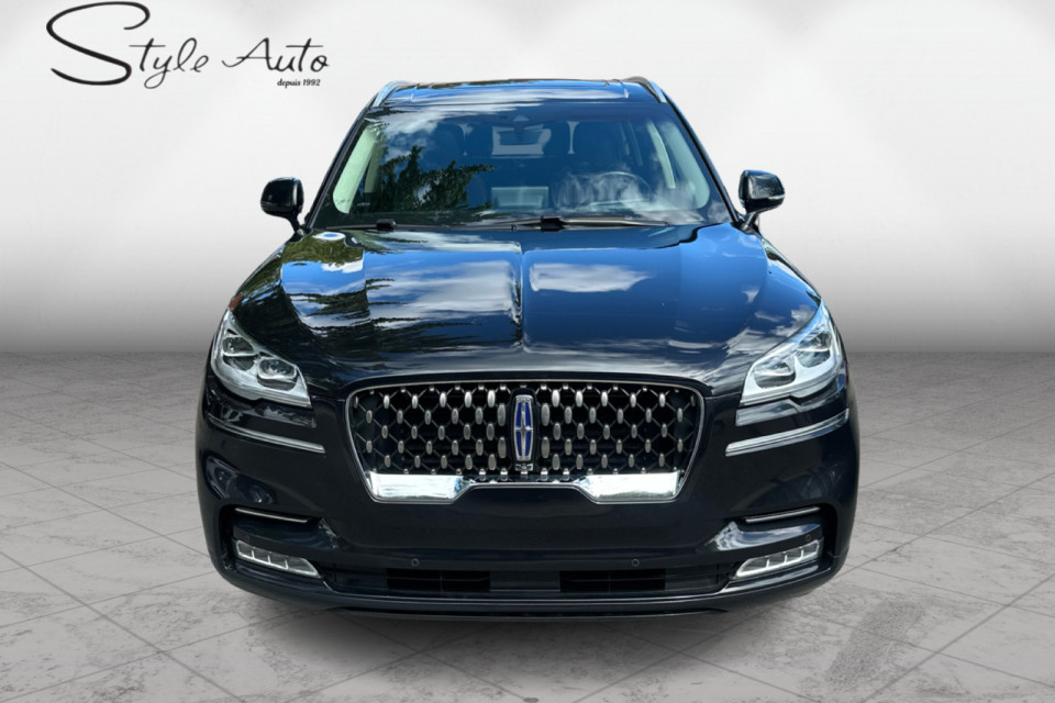 2022 Lincoln Aviator - Image 2