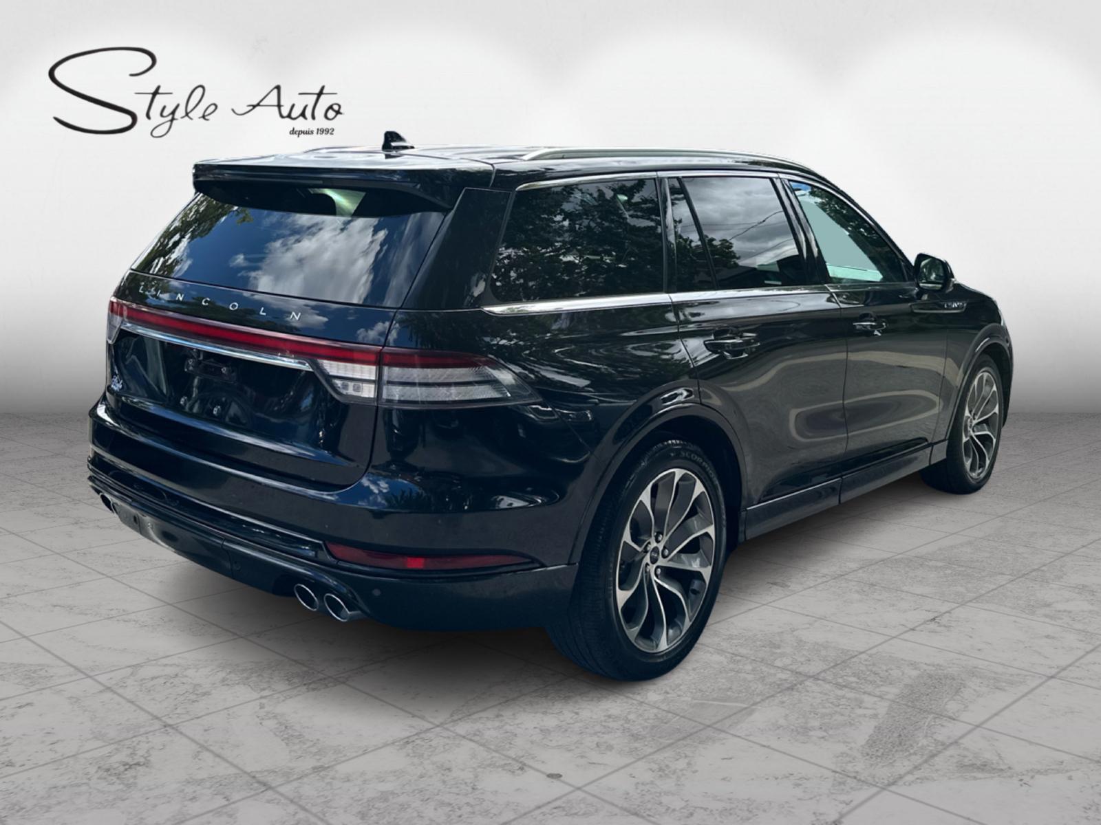 2022 Lincoln Aviator - Image 6