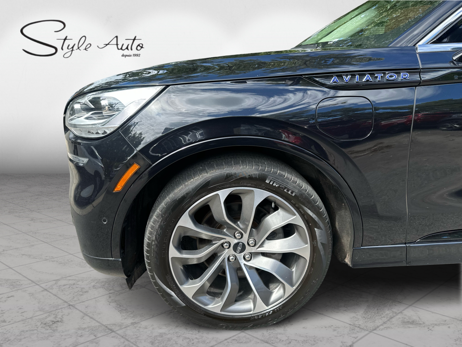 2022 Lincoln Aviator - Image 9