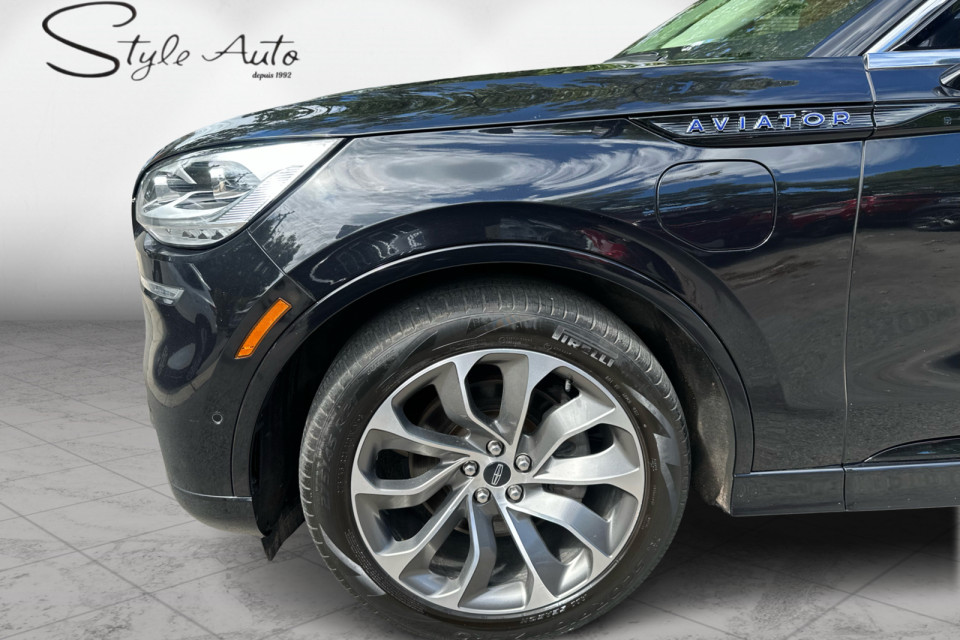 2022 Lincoln Aviator - Image 9